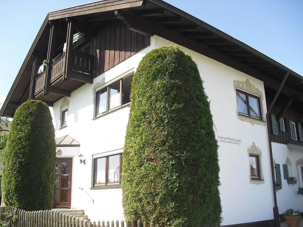 Apartment Ferienwohnungen Sonja Bernau am Chiemsee